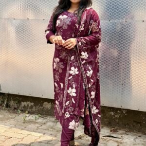 Alternative view of WOLF CH83